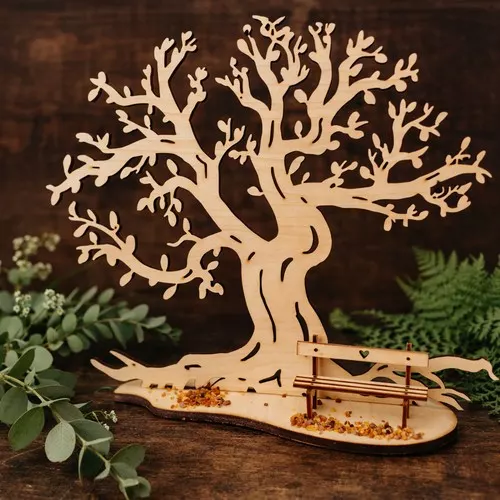 Arbre de famille en bois de tilleul – 33 x 40 cm – Décoration personnalisable avec banc et ambre