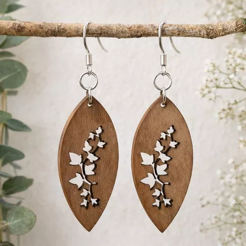 Boucles d’oreilles en bois de tilleul – Motif lierre