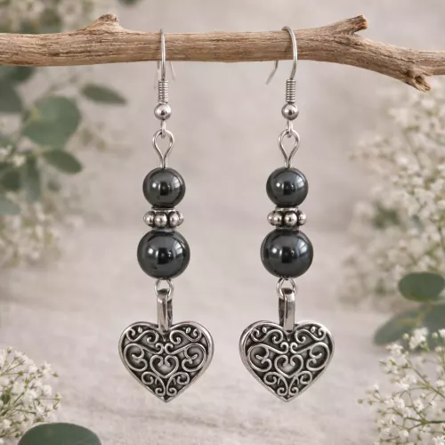 Boucles d’oreilles en hématite – Pendentif cœur
