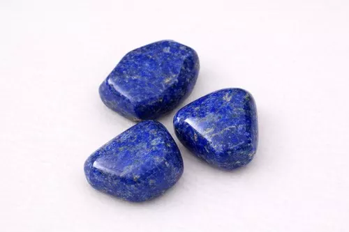 Lapis-lazuli poli — bleu outremer aux éclats dorés